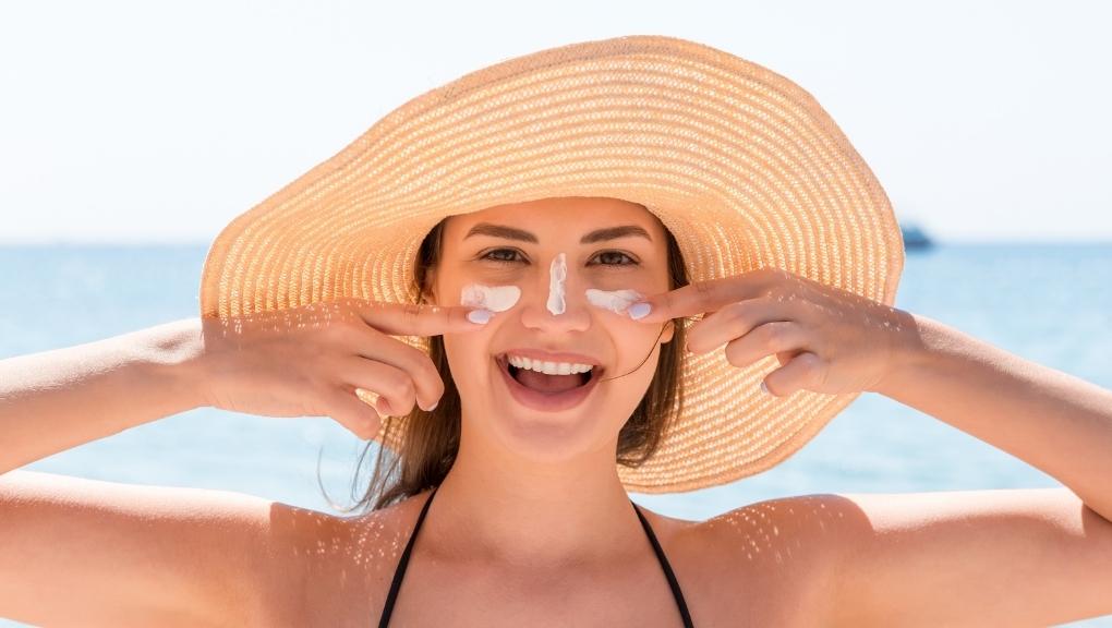 Sử dụng kem chống nắng cho mắt để giảm tình trạng nếp nhăn dưới mắt