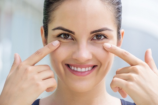 Kem dưỡng mắt “đặc biệt” này sẽ giúp bạn giảm đi khuyết điểm thâm quầng mắt tối đa