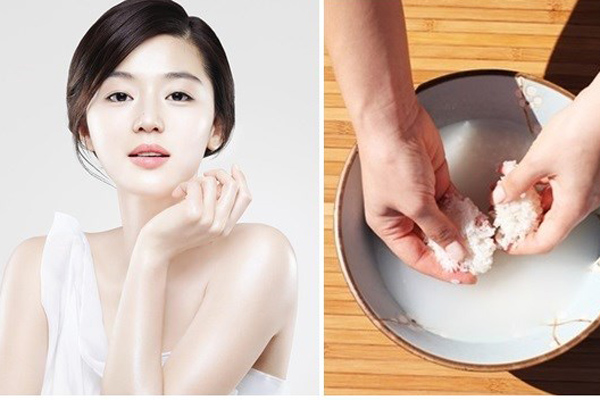 Lọc nước vo gạo và ngâm gạo để làm đẹp da
