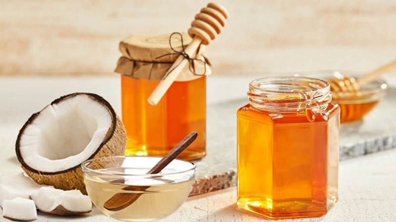 Hỗn hợp dầu dừa và mật ong hỗ trợ giảm thâm nám hiệu quả