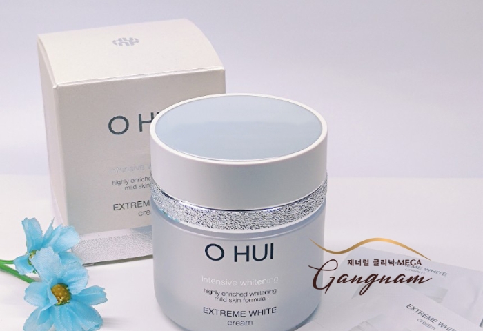 Dòng sản phẩm OHUI White dưỡng trắng, dễ thẩm thấu