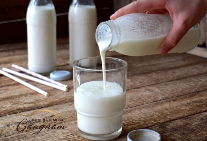 Những lợi ích tuyệt vời của sữa tươi không đường đối với làn da