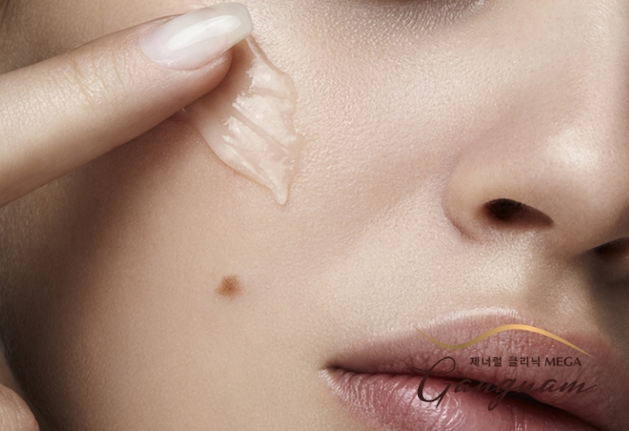 Quy trình chăm sóc da mặt khi bị thâm mụn