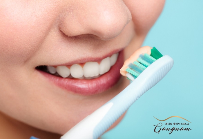 Thời gian kiêng đánh răng sau khi xăm môi là khoảng bao lâu?