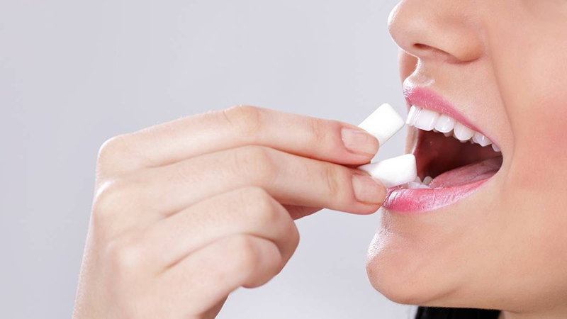 Việc nhai kẹo cao su có tác dụng nhất định trong cuộc sống hàng ngày