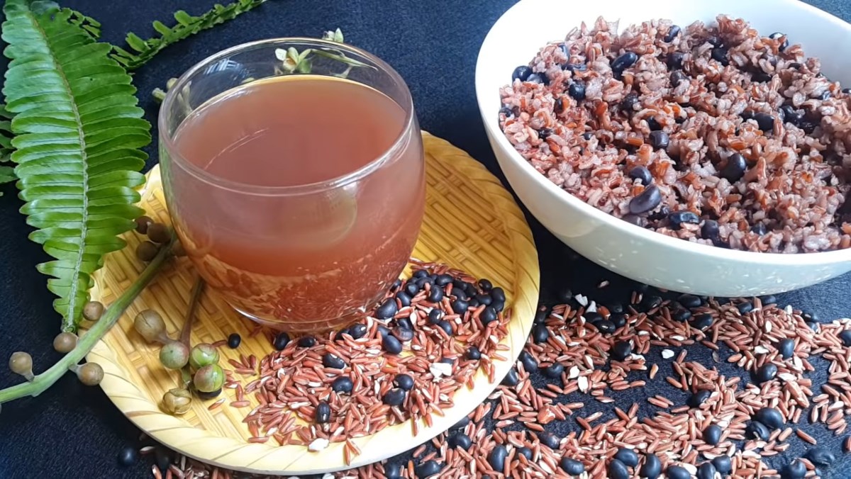 Trà gạo lứt có thể kết hợp với đậu đen để tạo ra thức uống tuyệt vời 