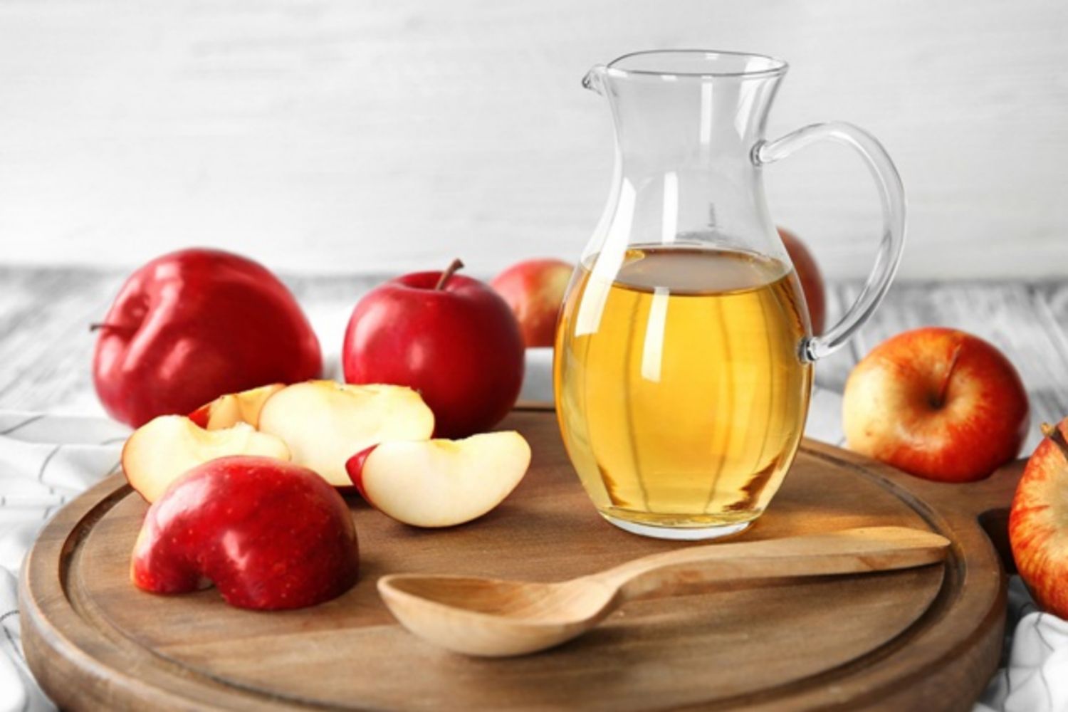 Trà táo hoàn toàn có thể ứng dụng để giảm cân giúp bạn sở hữu vóc dáng eo thon 