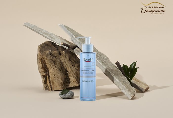 Gel rửa mặt Eucerin DermatoCLEAN Hyaluron Cleansing Gel