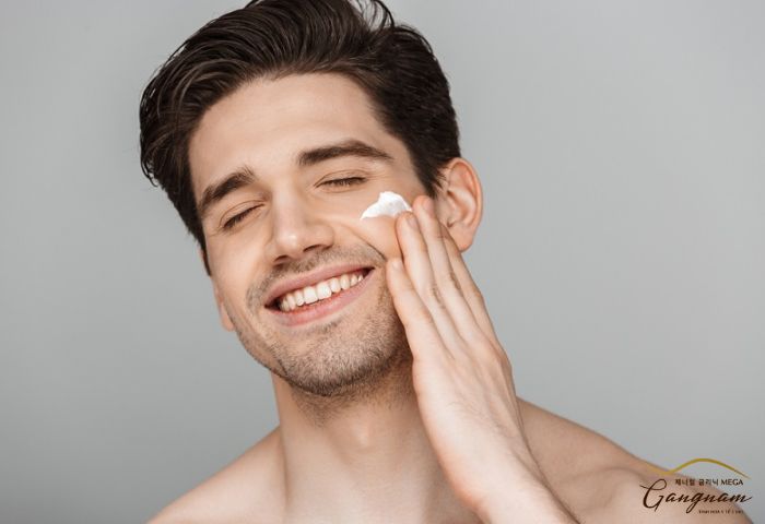 Vì sao nam giới cũng cần chăm sóc da mặt