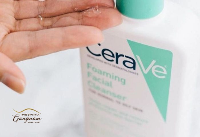 Sữa rửa mặt dưỡng trắng và làm dịu da Cerave được đánh giá cực tốt!