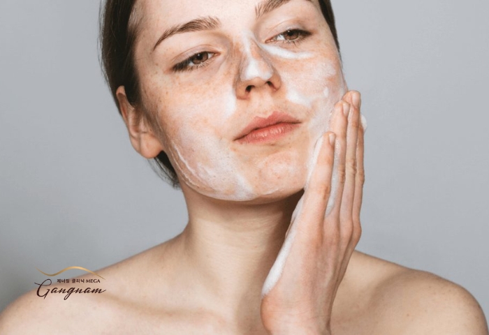 Hướng dẫn cách làm sạch cho da mụn nói chung và mụn có mùi nói riêng