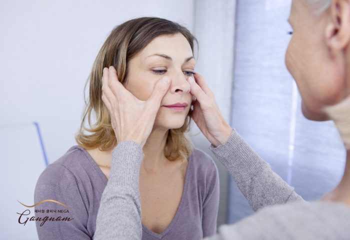 Những vấn đề có thể gặp phải do phẫu thuật nâng mũi khi về già