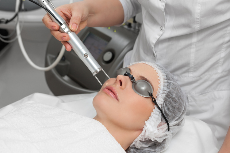 Laser được sử dụng trong điều trị các vấn đề da ngày càng trở nên phổ biến