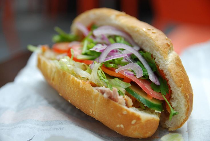 Những lợi ích và tác hại khi ăn quá nhiều bánh mì chả cá