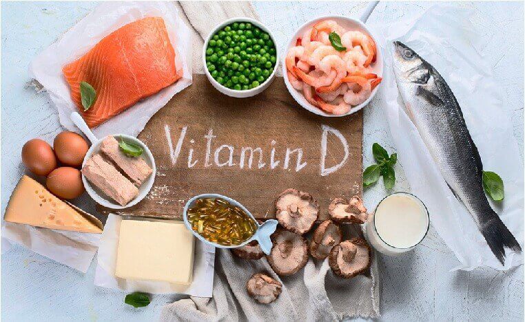 Bạn có thể bổ sung vitamin D và tăng cường qua nhóm thực phẩm để giảm tình trạng khô da