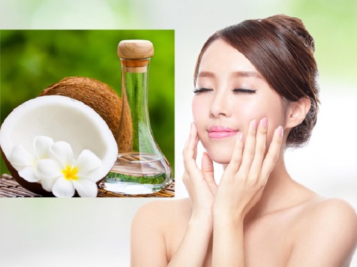 Massage mắt bằng dầu dừa