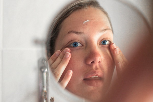 Biểu hiện da mặt xấu đi khi mang thai như sạm, nám, nhạy cảm nhiều hơn
