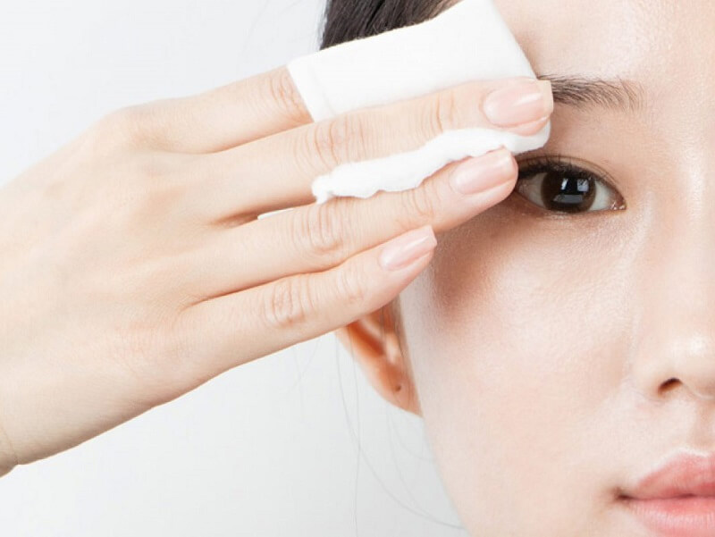 Một số lưu ý trong cách chăm sóc vùng mắt sau tiêm