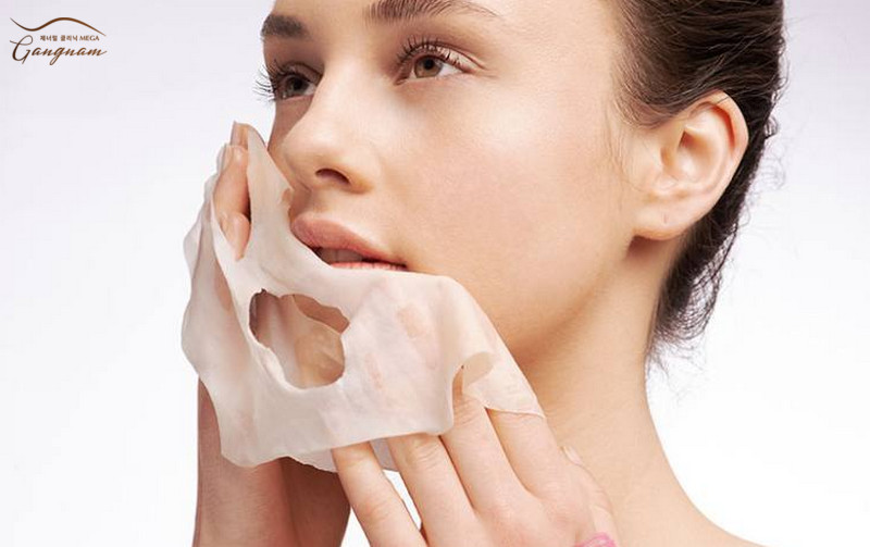 Sử dụng mặt nạ không phù hợp với da là nguyên nhân gây ra mụn