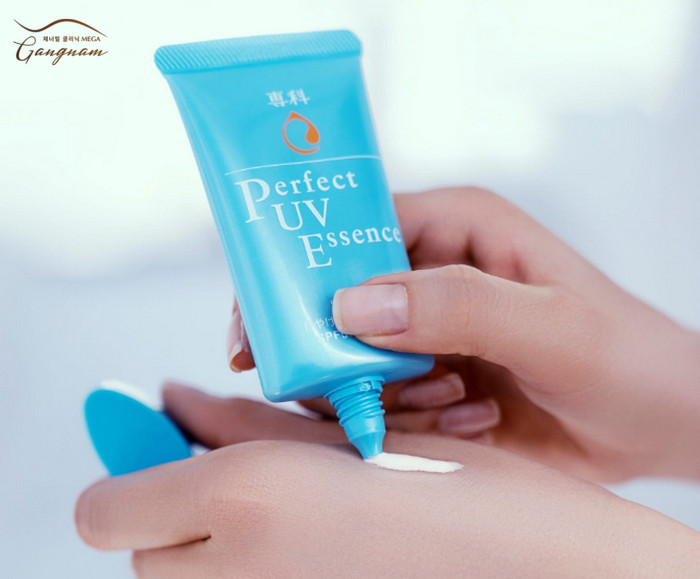 Senka Perfect UV Essence dành cho mọi loại da