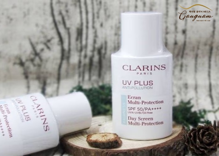 Kem chống nắng Clarins UV Plus Anti - Pollution Fairness