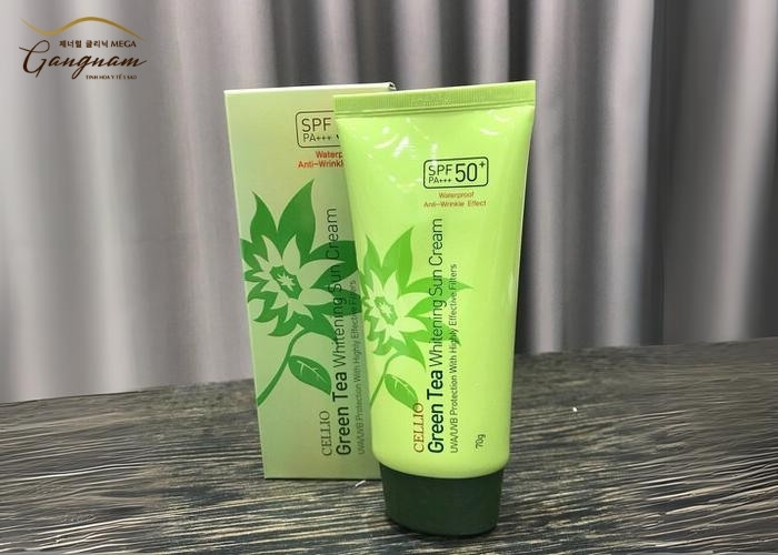 Kem chống nắng Cellio xanh Green Tea Whitening Sun Cream SPF50+ PA+++