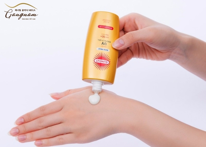 Kem chống nắng Kose Suncut Gel có khả năng chống nước ổn