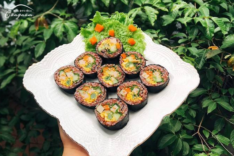 Lựa chọn nguyên liệu phù hợp giúp bạn giảm calo trong kimbap 