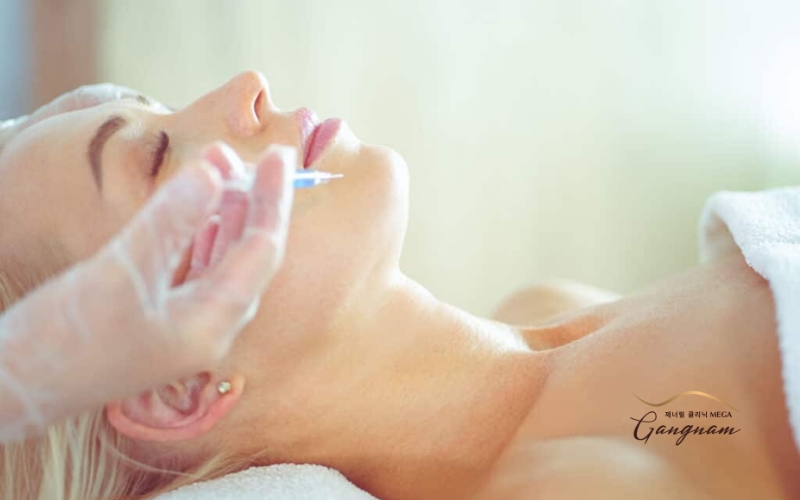 Tiêm filler có thể gây một số phản ứng trong thời gian đầu và cần tránh thực hiện massage mặt 