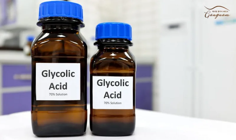 Glycolic acid là gì? Là một thành phần axit tự nhiên phổ biến có trong sản phẩm chăm sóc da