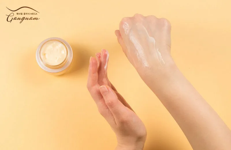 Công dụng dưỡng ẩm của Vaseline nổi bật nhất và được ứng dụng nhiều nhất