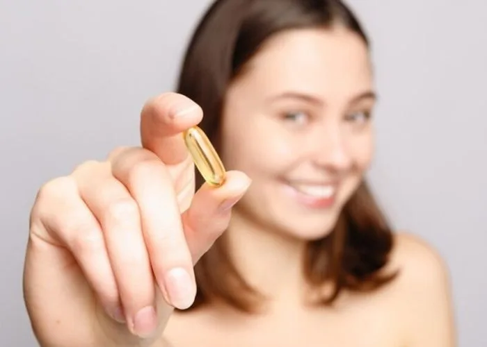 Bôi viên nang vitamin E lên mặt như thế nào?