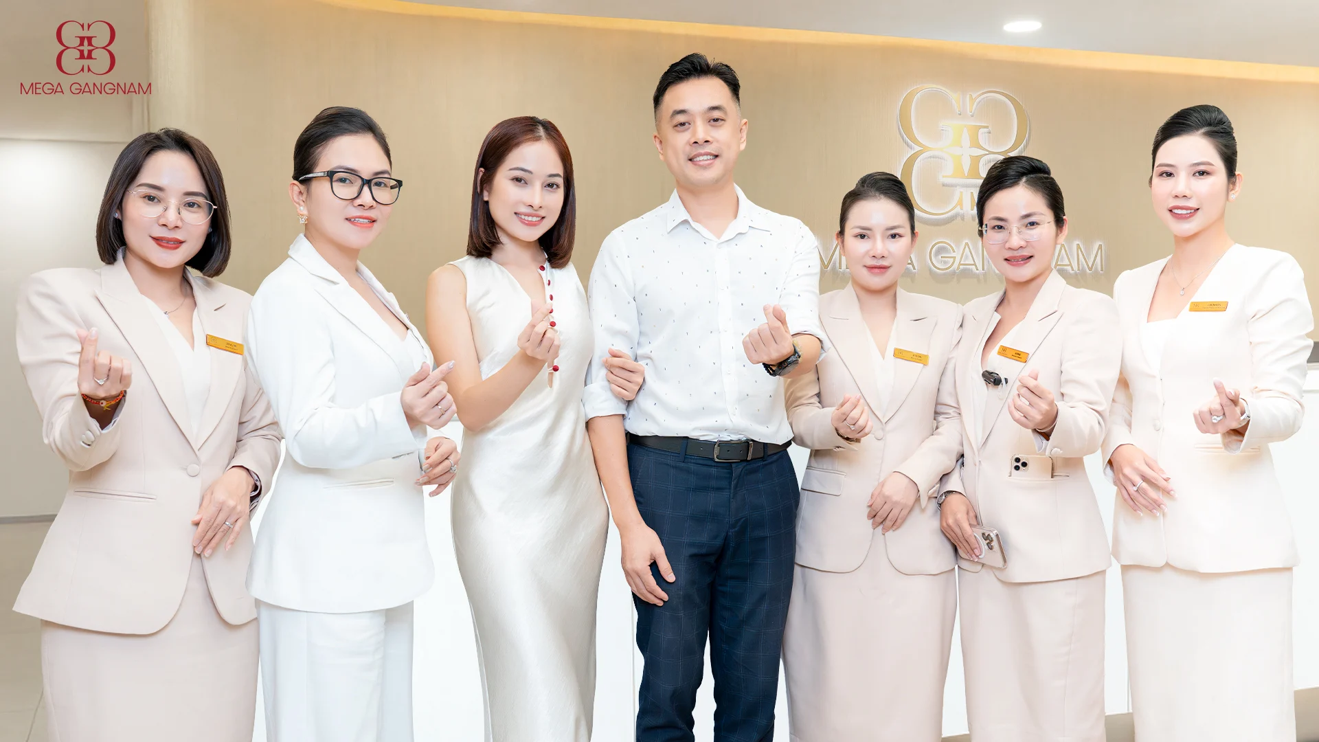 meta-codex-gay-sot-gioi-my-nhan-5